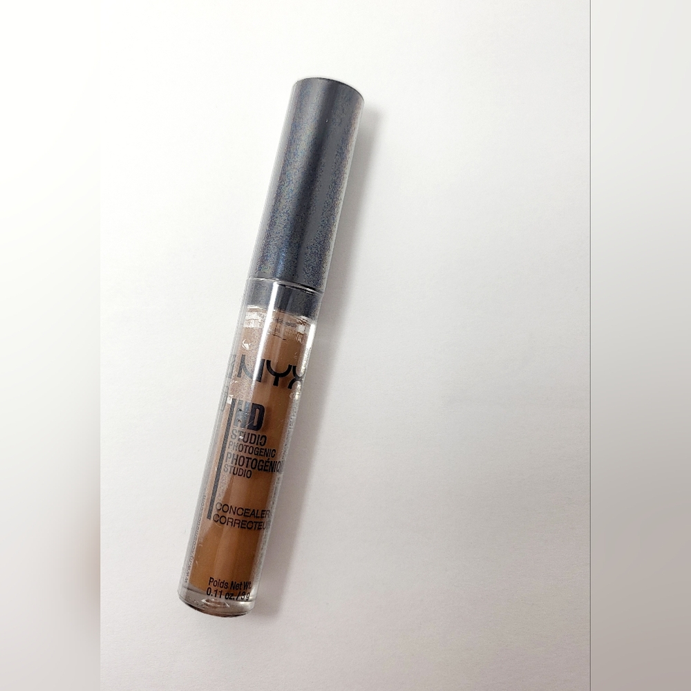 NYX CW08 - NUTMEG - Studio Photogenic Concealer - NWT